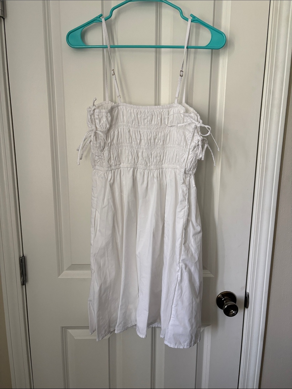 Abercrombie & Fitch Women's Smocked
Babydoll Tie Mini Dress - Picture 6 of 8